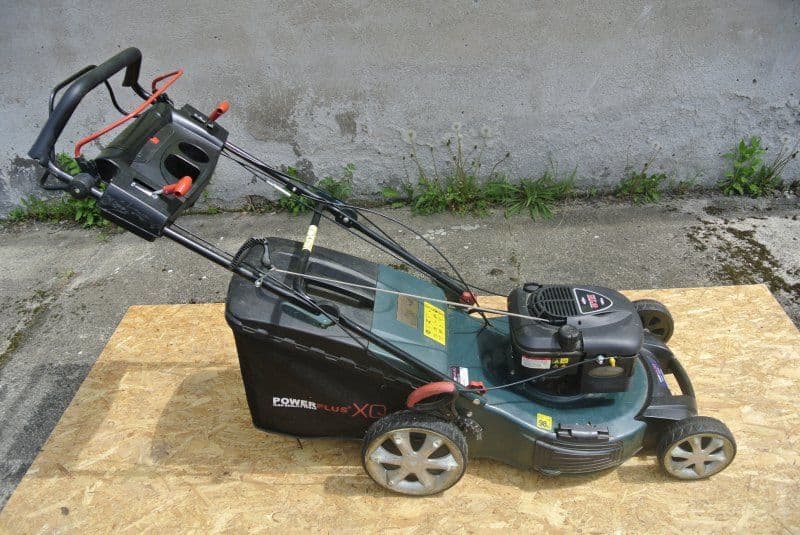 Benzínová sekačka PowerPlus XQ